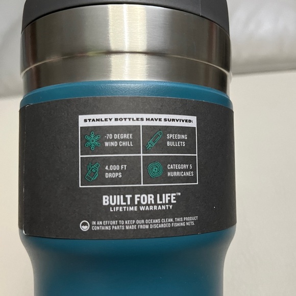 NWT - Stanley The Iceflow Flip Straw Tumbler 20oz/0.59L 7hrs Cold 35hrs Iced - Picture 6 of 7